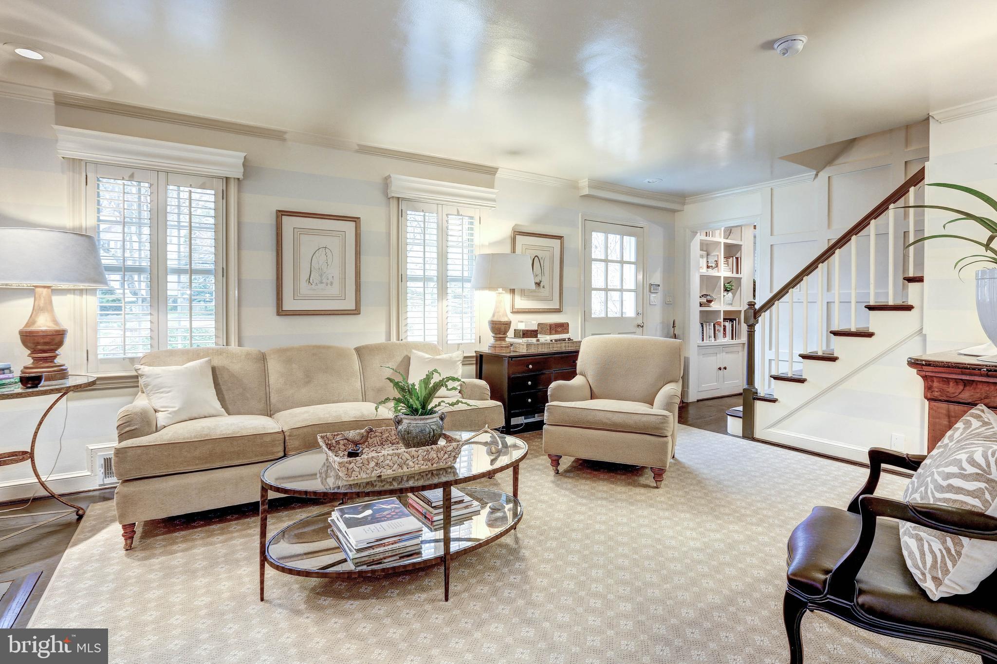 6001 Gloster Road Bethesda, MD 20816 - Photo 6 of 64 Cozy living room.