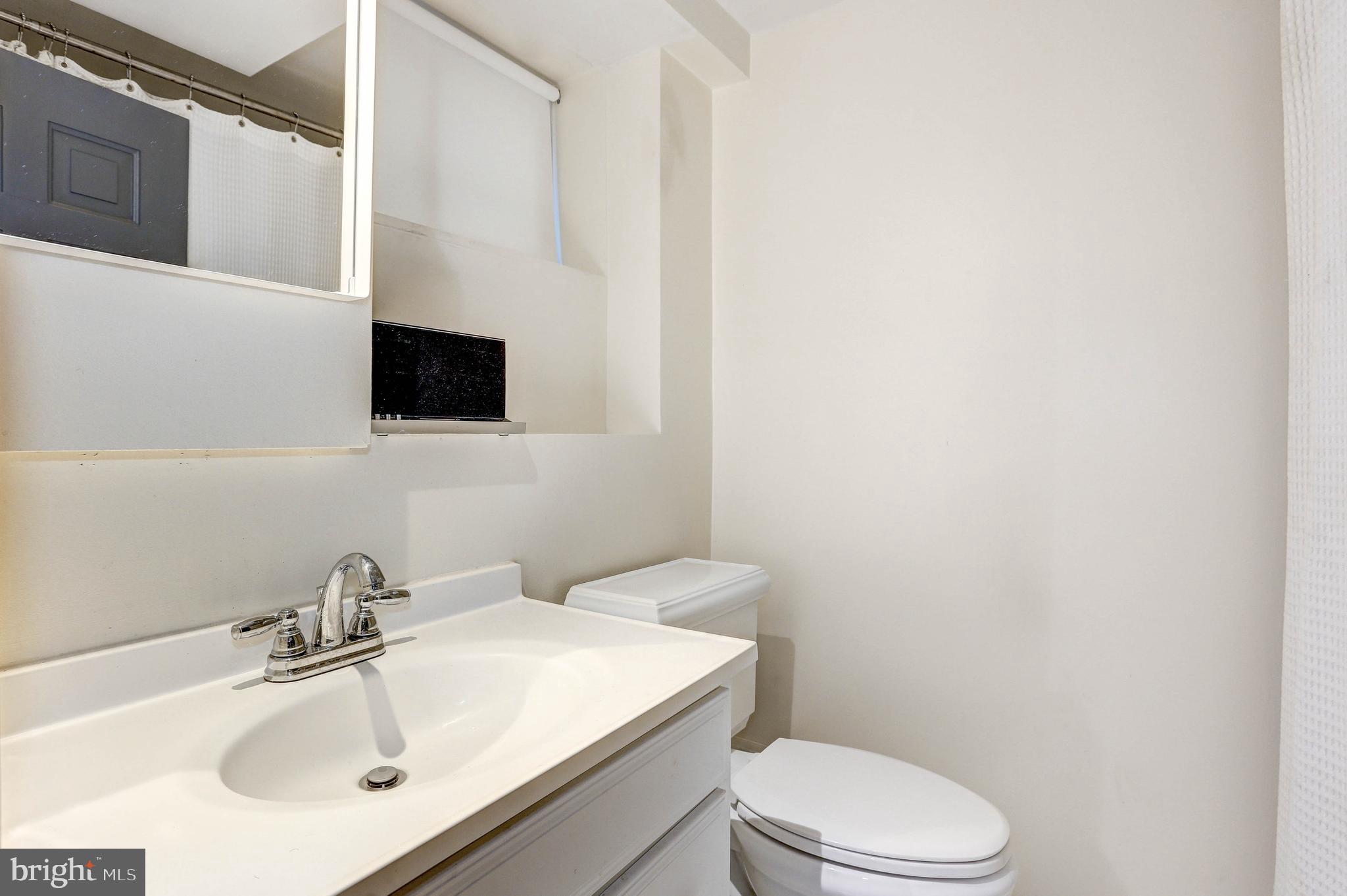 6001 Gloster Road Bethesda, MD 20816 - Photo 51 of 64 Lower level full bath.