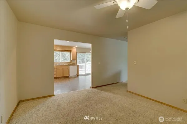 $2,990 | 20417 26th Avenue West, Unit 1, Lynnwood, WA 98036