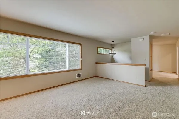 $2,990 | 20417 26th Avenue West, Unit 1, Lynnwood, WA 98036