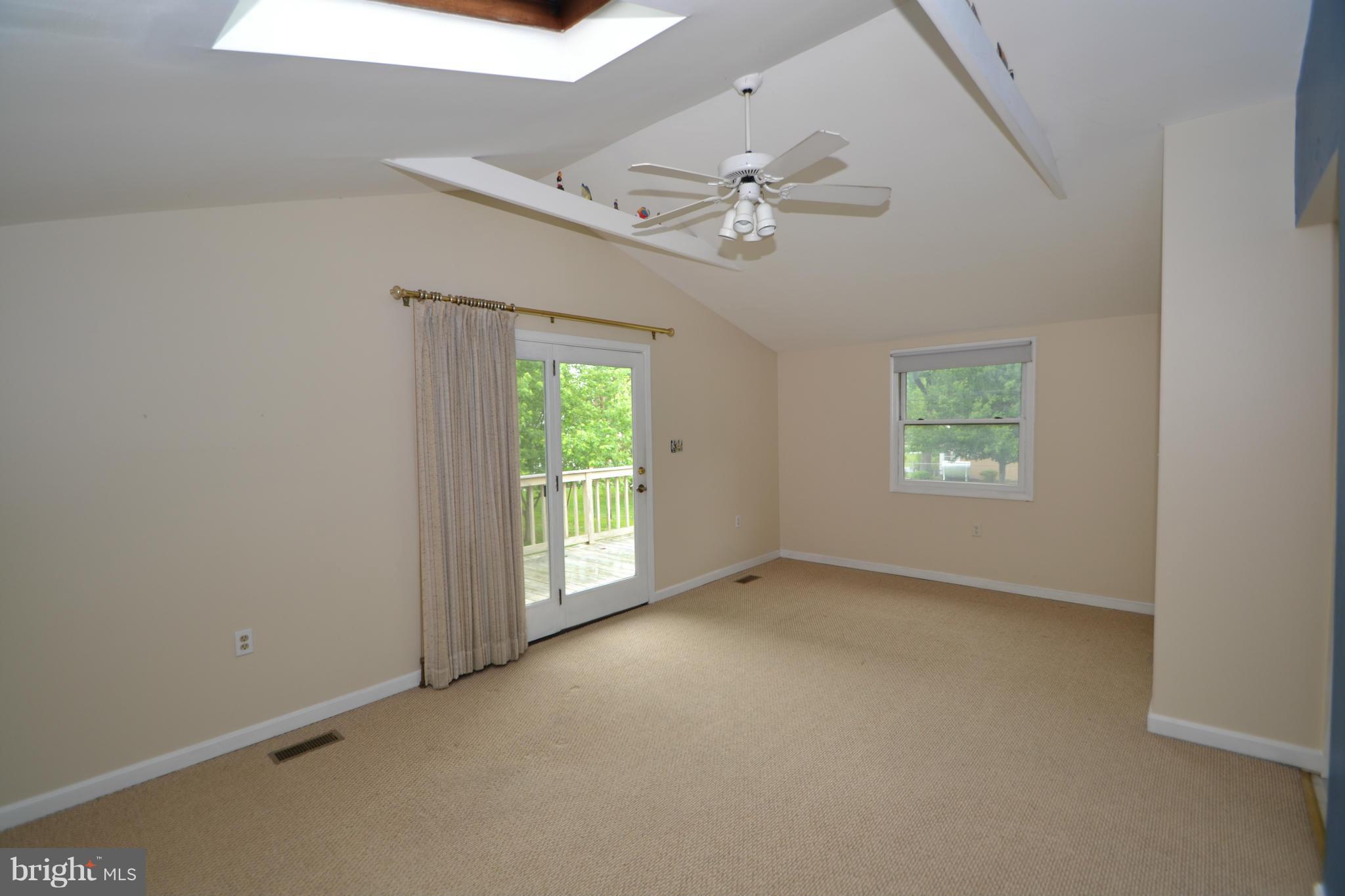 1508 Burke Road Baltimore, MD 21220 - Photo 23 of 30 Living Room