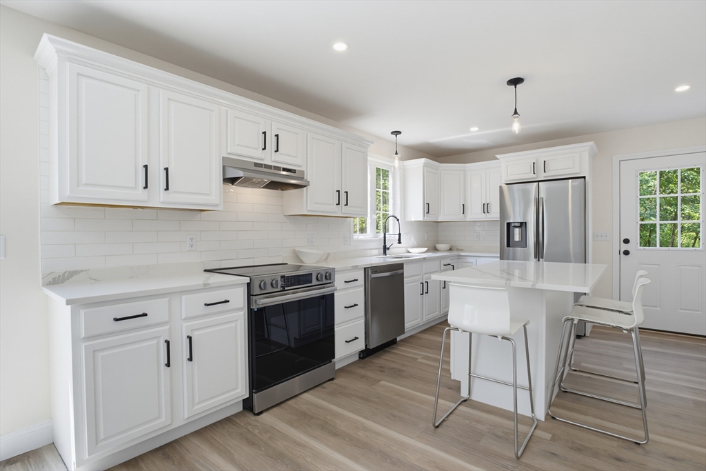 43 Watkins Road Gardner, MA 01440 - Photo 6 of 38