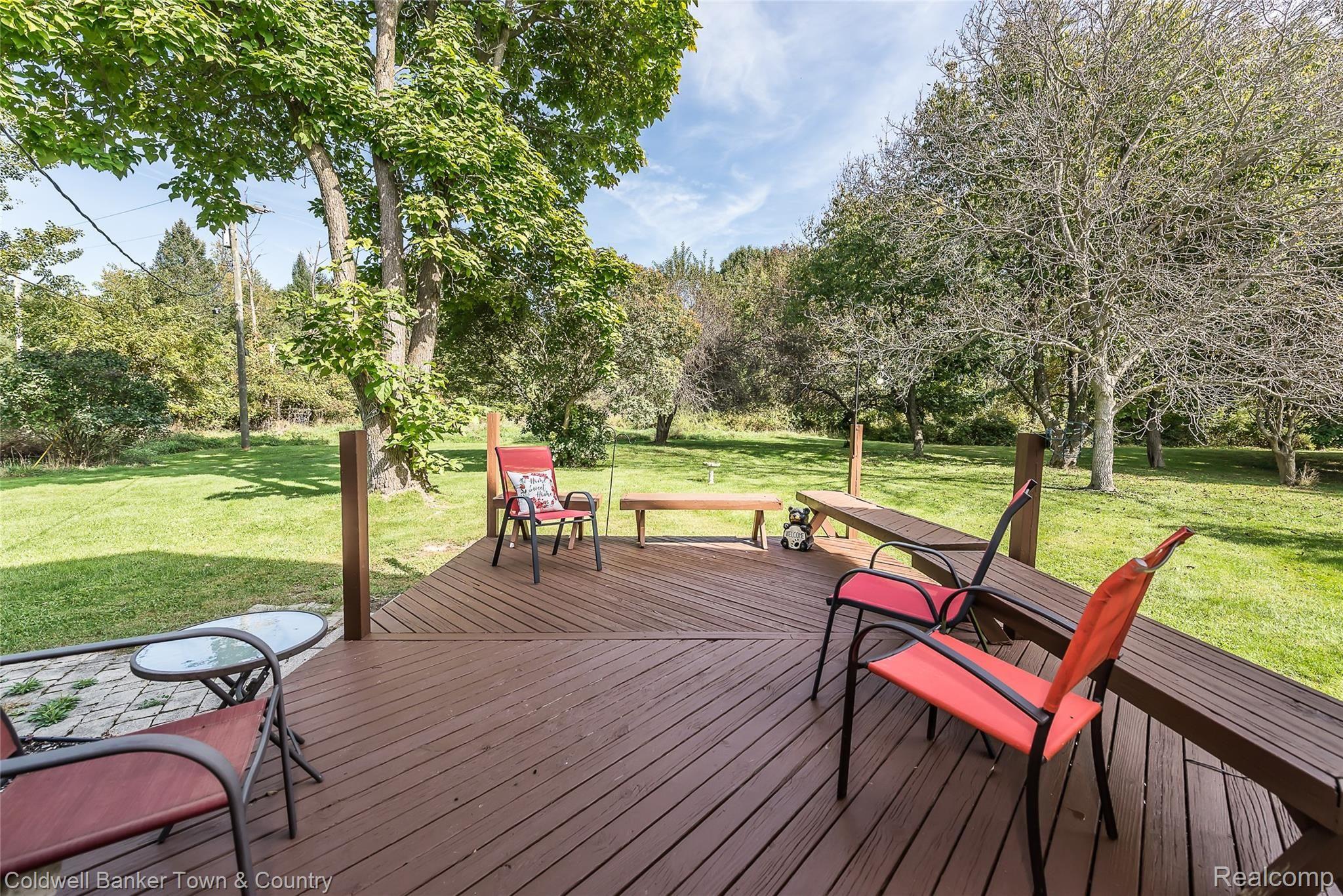 1810 North Hughes Road Howell, MI 48843 - Photo 30 of 55 DSC_6119.jpg