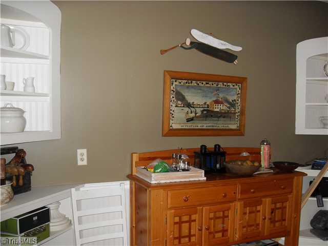 246 S Road Lexington, NC 27292 - Photo 6 of 16 Dining Room.