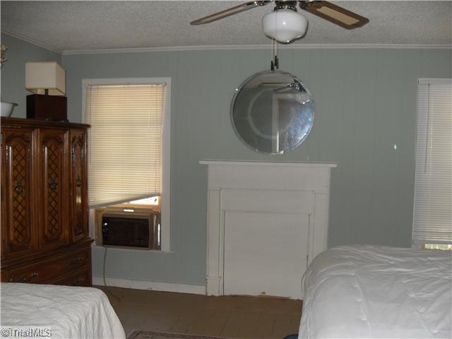 246 S Road Lexington, NC 27292 - Photo 7 of 16 2nd Bedroom.