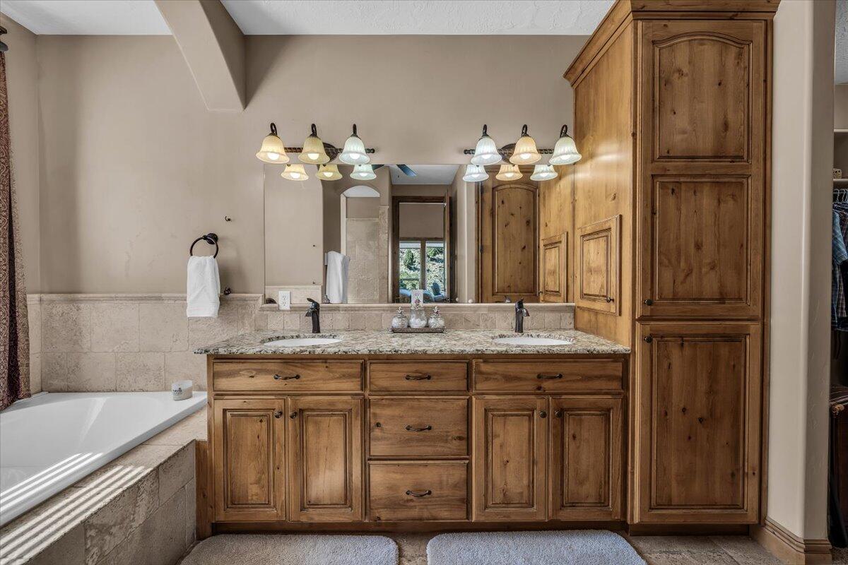 811 Canyon Ridge Drive Cedar City, UT 84721 - Photo 22 of 79 43-H-43