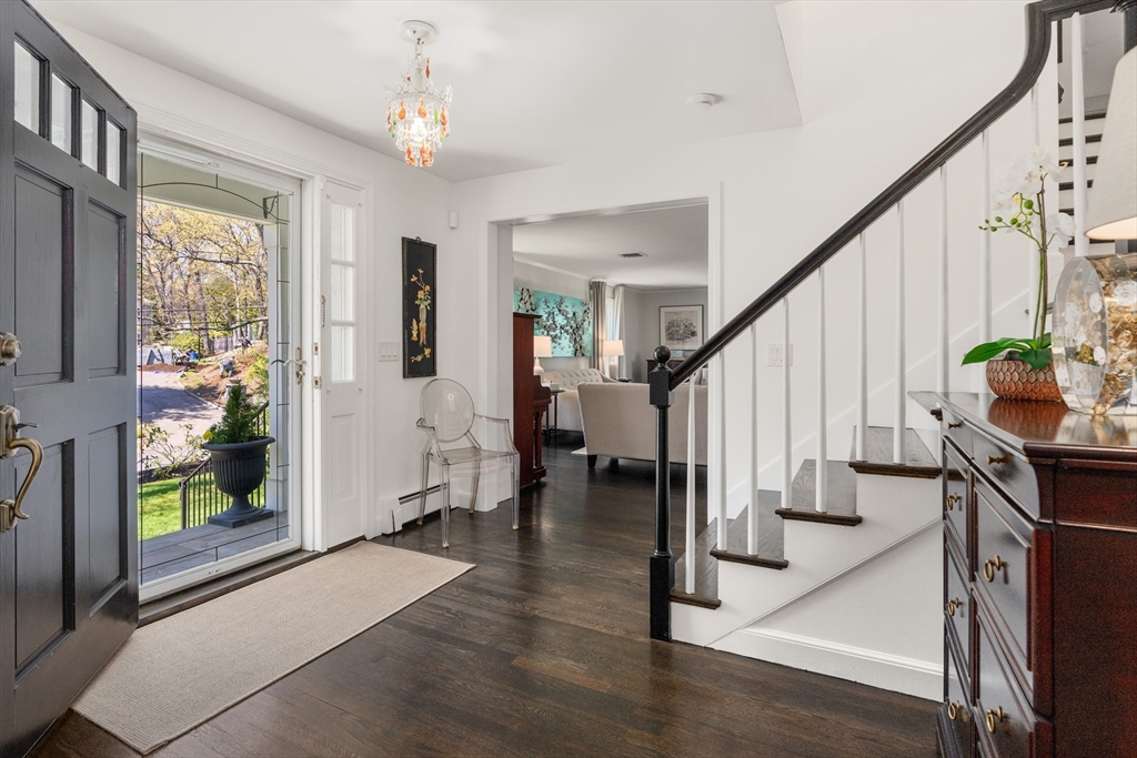 69 Royalston Road Wellesley, MA 02481 - Photo 4 of 31