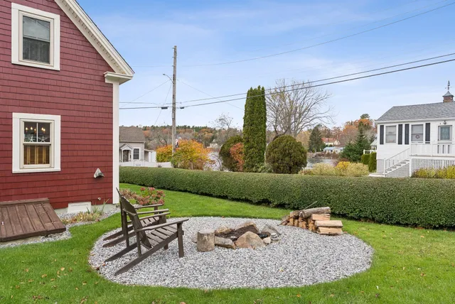 $570,000 | 12 Sea Street, Boothbay Harbor, ME 04538