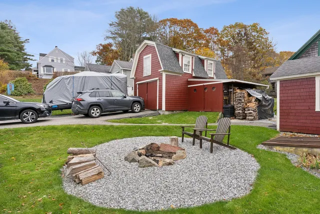$570,000 | 12 Sea Street, Boothbay Harbor, ME 04538