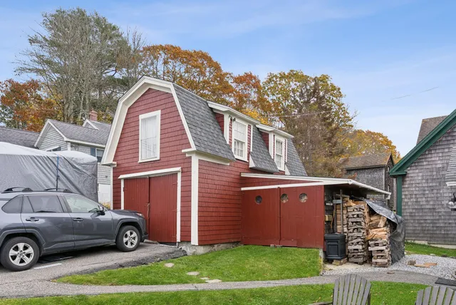 $570,000 | 12 Sea Street, Boothbay Harbor, ME 04538