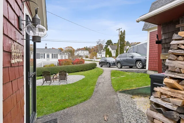 $570,000 | 12 Sea Street, Boothbay Harbor, ME 04538