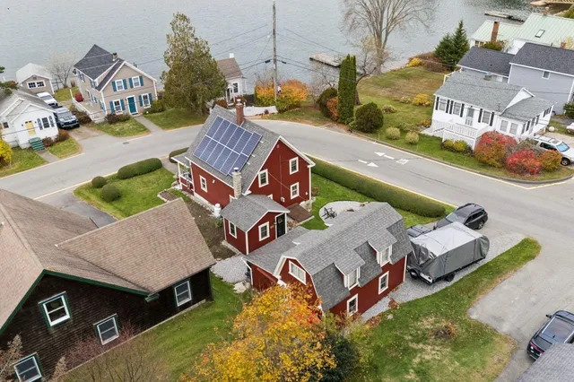 $570,000 | 12 Sea Street, Boothbay Harbor, ME 04538