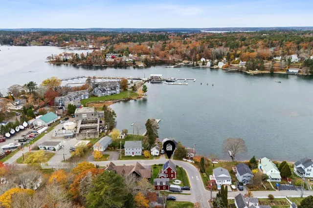 $570,000 | 12 Sea Street, Boothbay Harbor, ME 04538