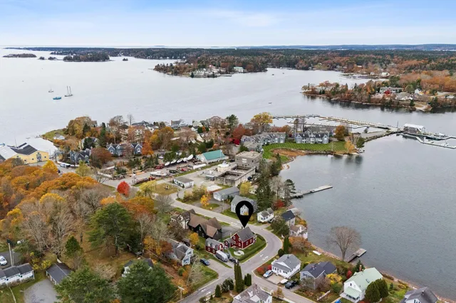$570,000 | 12 Sea Street, Boothbay Harbor, ME 04538