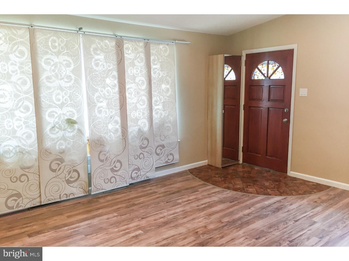 8917 Blue Grass Road Philadelphia, PA 19152 - Photo 3 of 20 Gallery Image 3