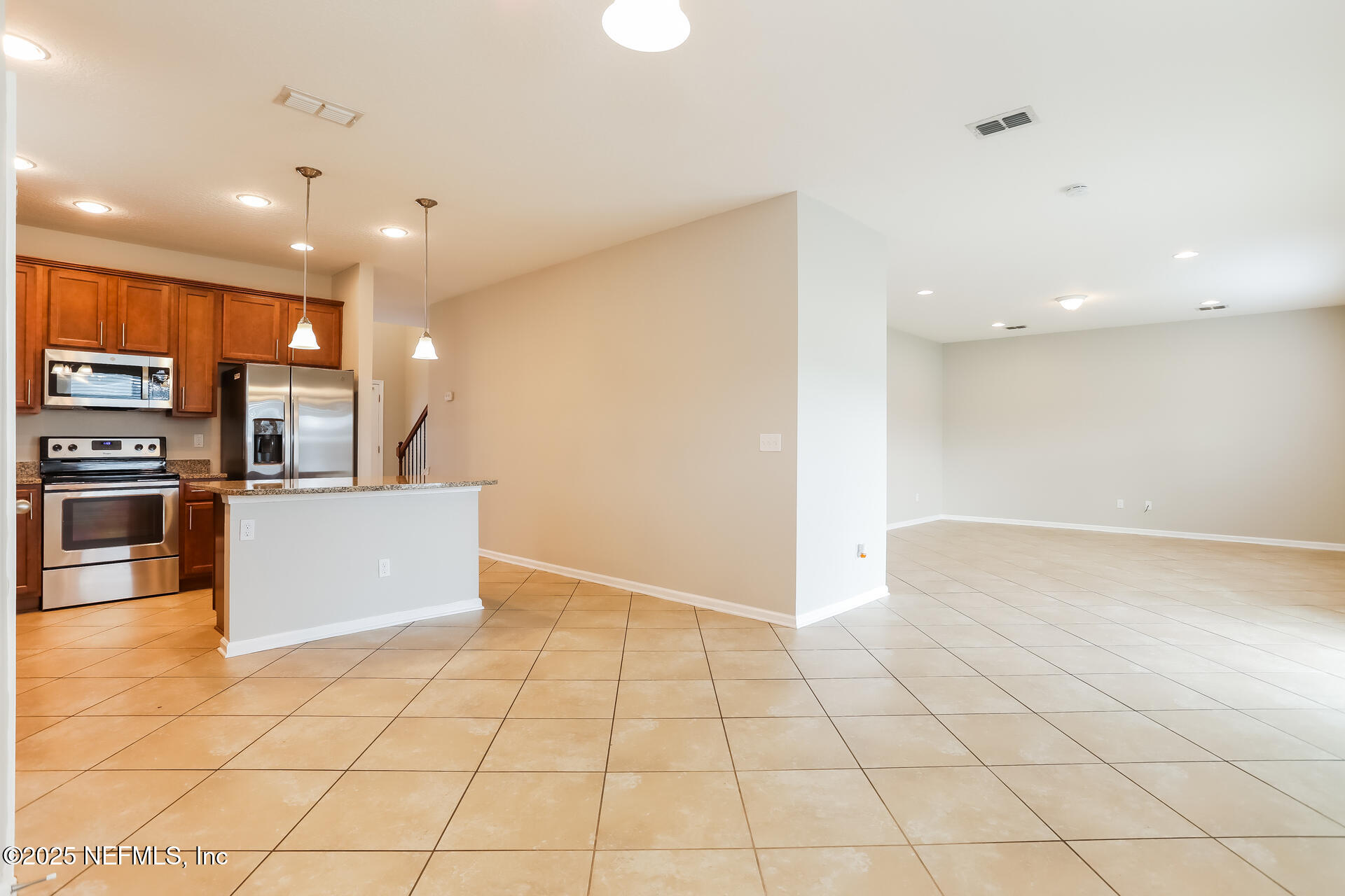 574 Glendale Lane Orange Park, FL 32065 - Photo 4 of 15 1000306.574 Glendale Lane 004-photo-dini