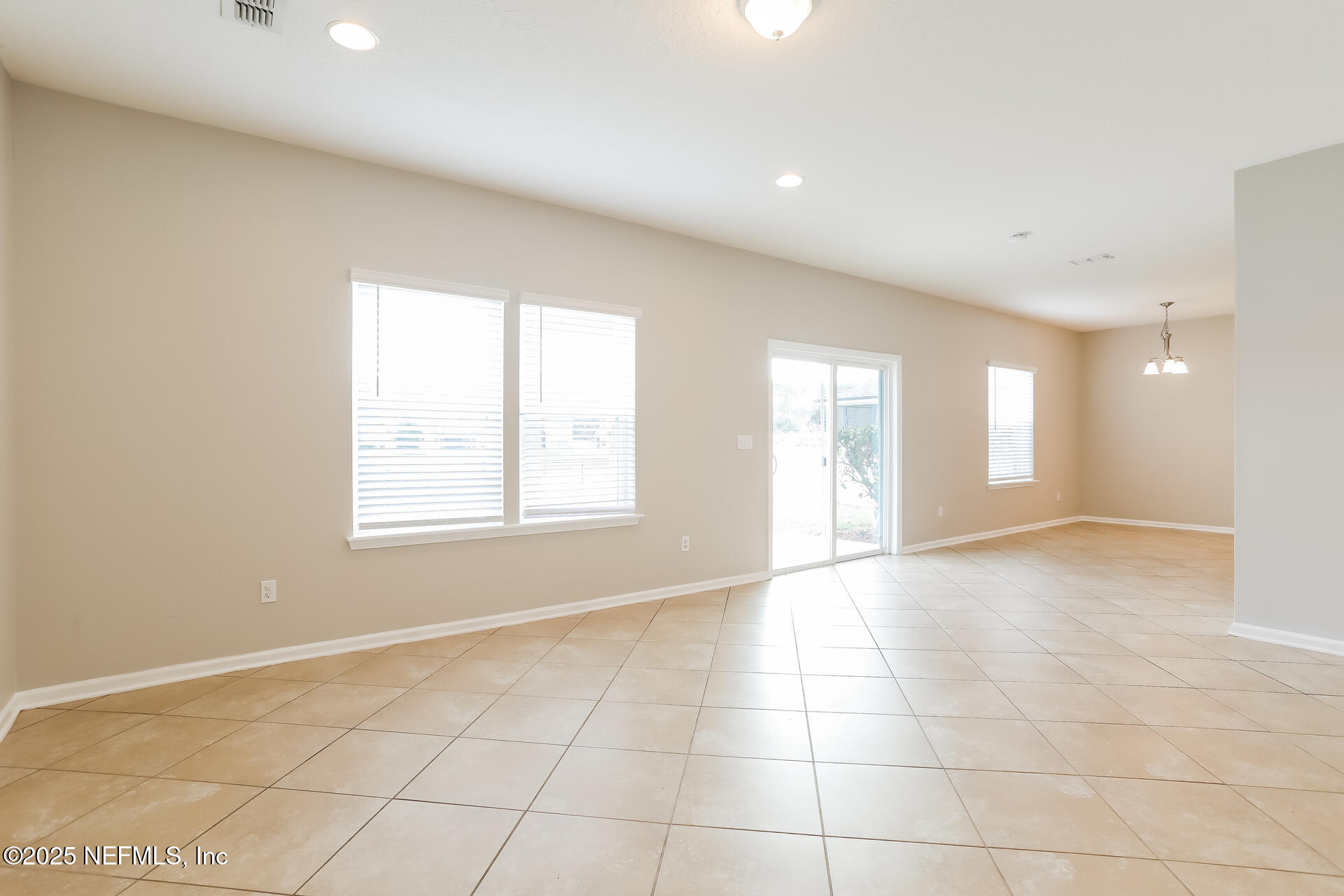 574 Glendale Lane Orange Park, FL 32065 - Photo 7 of 15 1000306.574 Glendale Lane 002-photo-livi