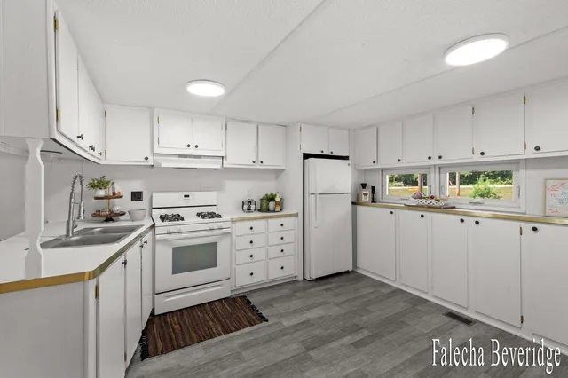 $129,900 | 1202 Lincoln Road, Allegan, MI 49010