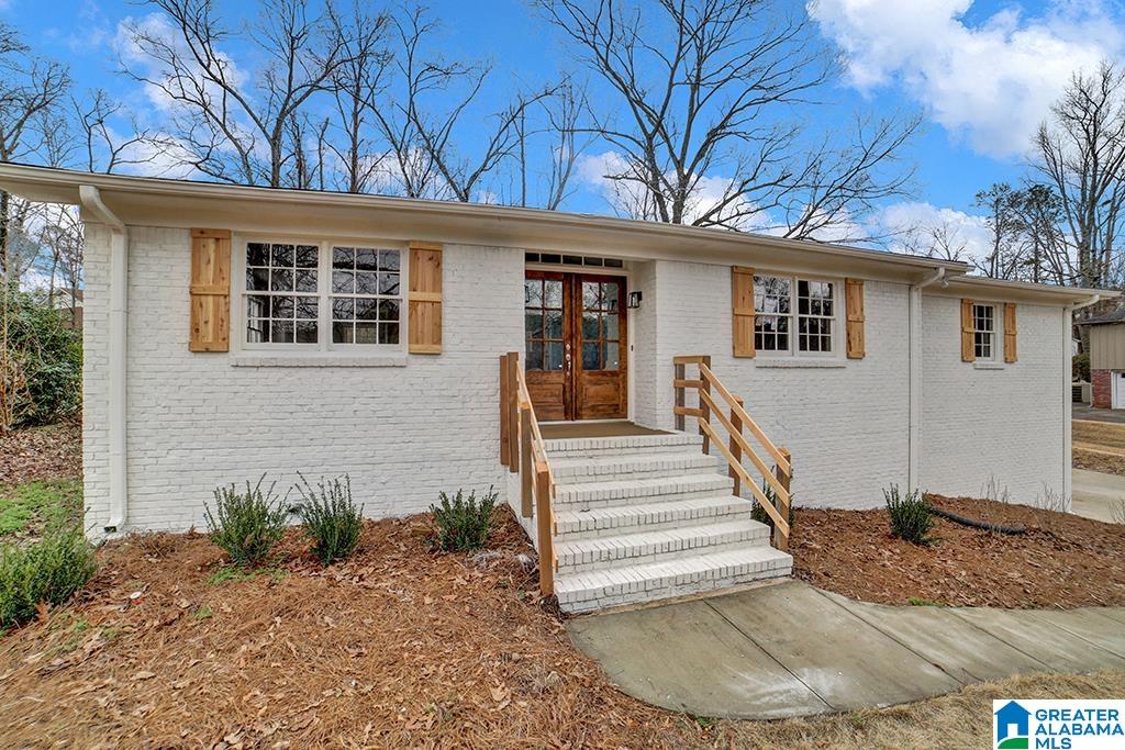1761 Cornwall Road Birmingham, AL 35226 - Photo 2 of 34