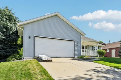 $400,000 | 606 Garfield Avenue, Evansville, WI 53536