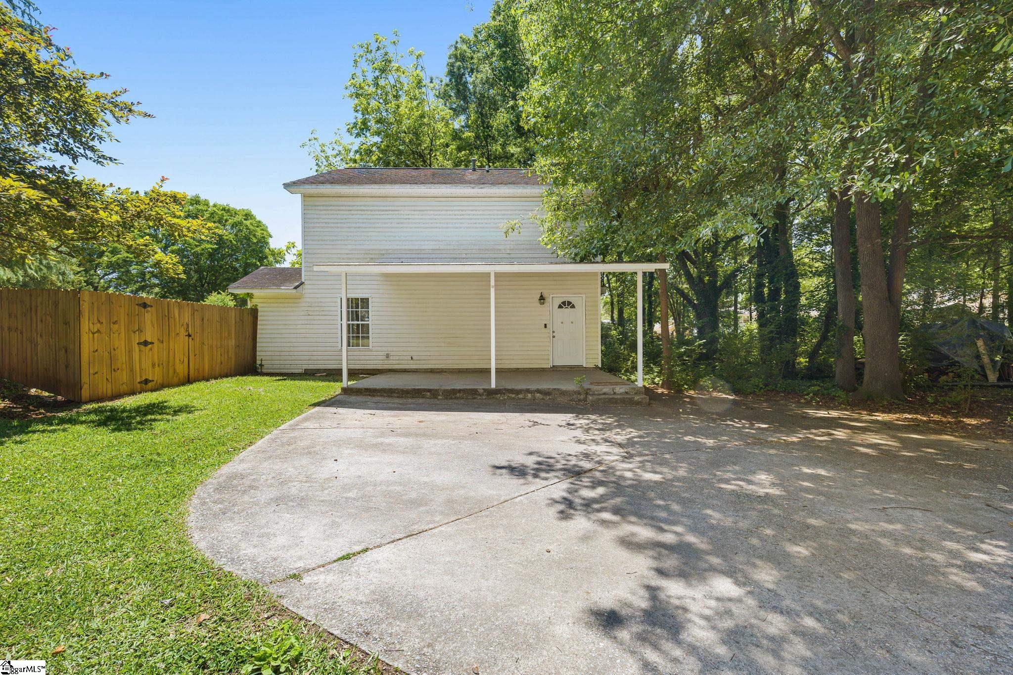 111 Madison Avenue Greer, SC 29651 - Photo 2 of 20