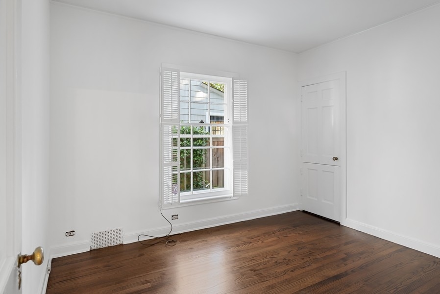 1042 Pawnee Road Wilmette, IL 60091 - Photo 10 of 24 Gallery Image 10