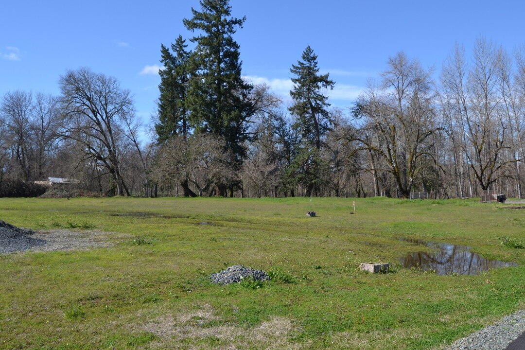 Lot 3 Gerald Place Grants Pass, OR 97527 - Photo 3 of 14 DSC_0407
