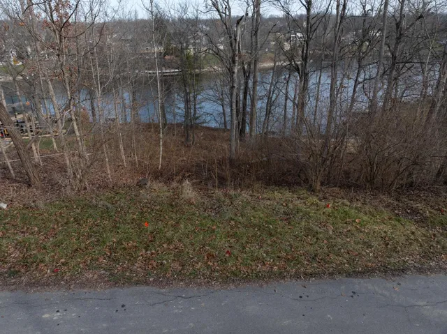 $329,900 | 1889 Aqua Vista Drive, Lawrenceburg, IN 47025