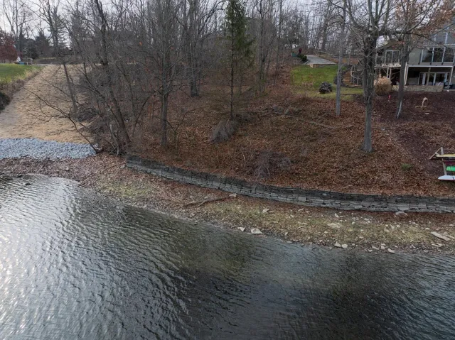 $329,900 | 1889 Aqua Vista Drive, Lawrenceburg, IN 47025