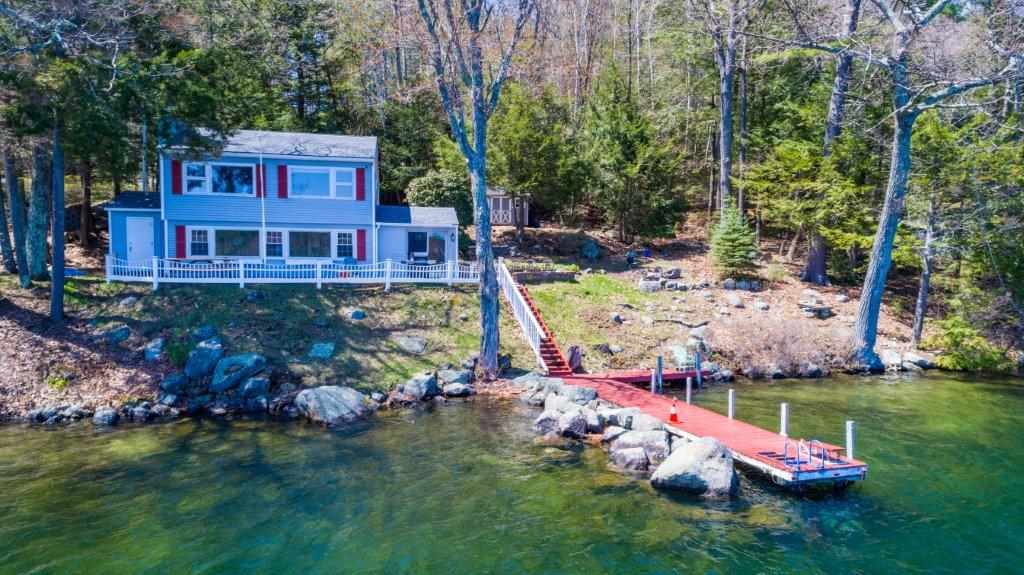 30 Observatory Road Meredith, NH 03253 - Photo 2 of 40