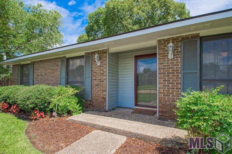 13635 Cedar Ridge Avenue Baton Rouge, LA 70817 - Photo 3 of 25 Gallery Image 3
