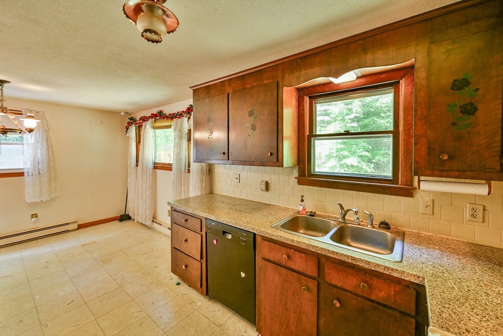 151 Baker Pond Road Dudley, MA 01571 - Photo 15 of 33