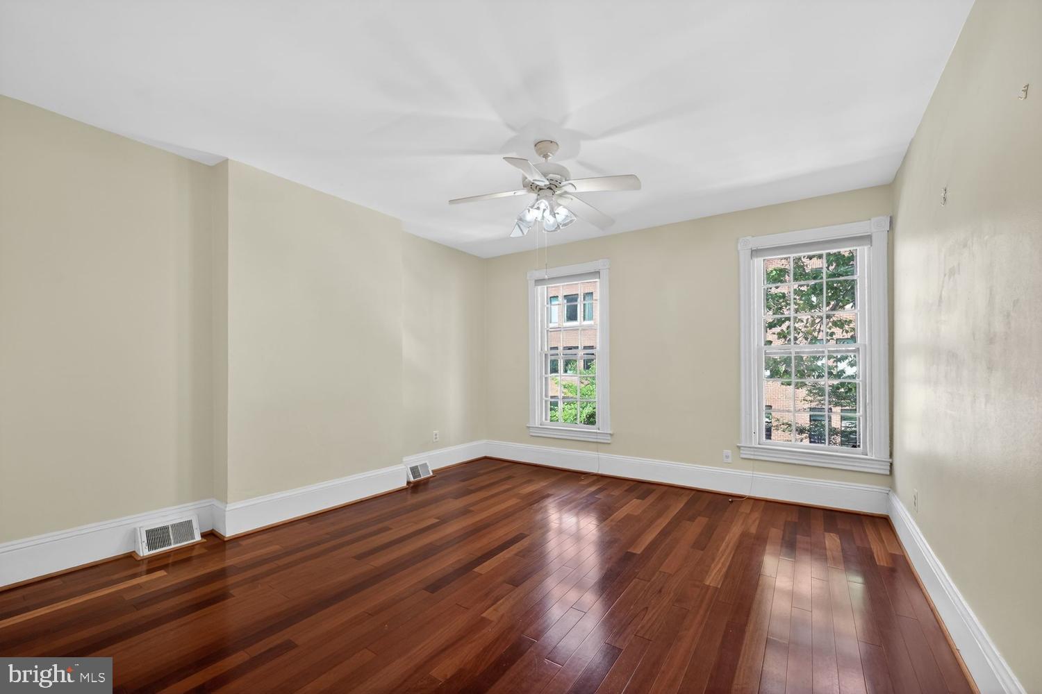 1025 30th Street Northwest Washington, DC 20007 - Photo 12 of 35