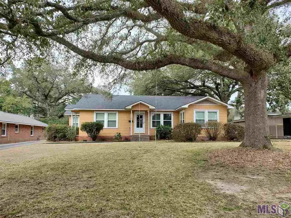 $1,650 | 3423 Hundred Oaks Avenue, Baton Rouge, LA 70808