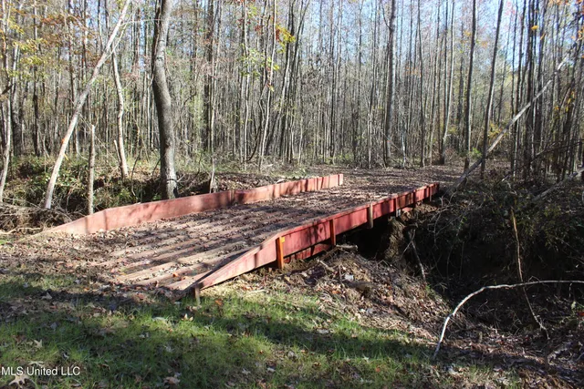 $570,000 | 2000 Highway 35 West Ms 39192, West, MS 39192