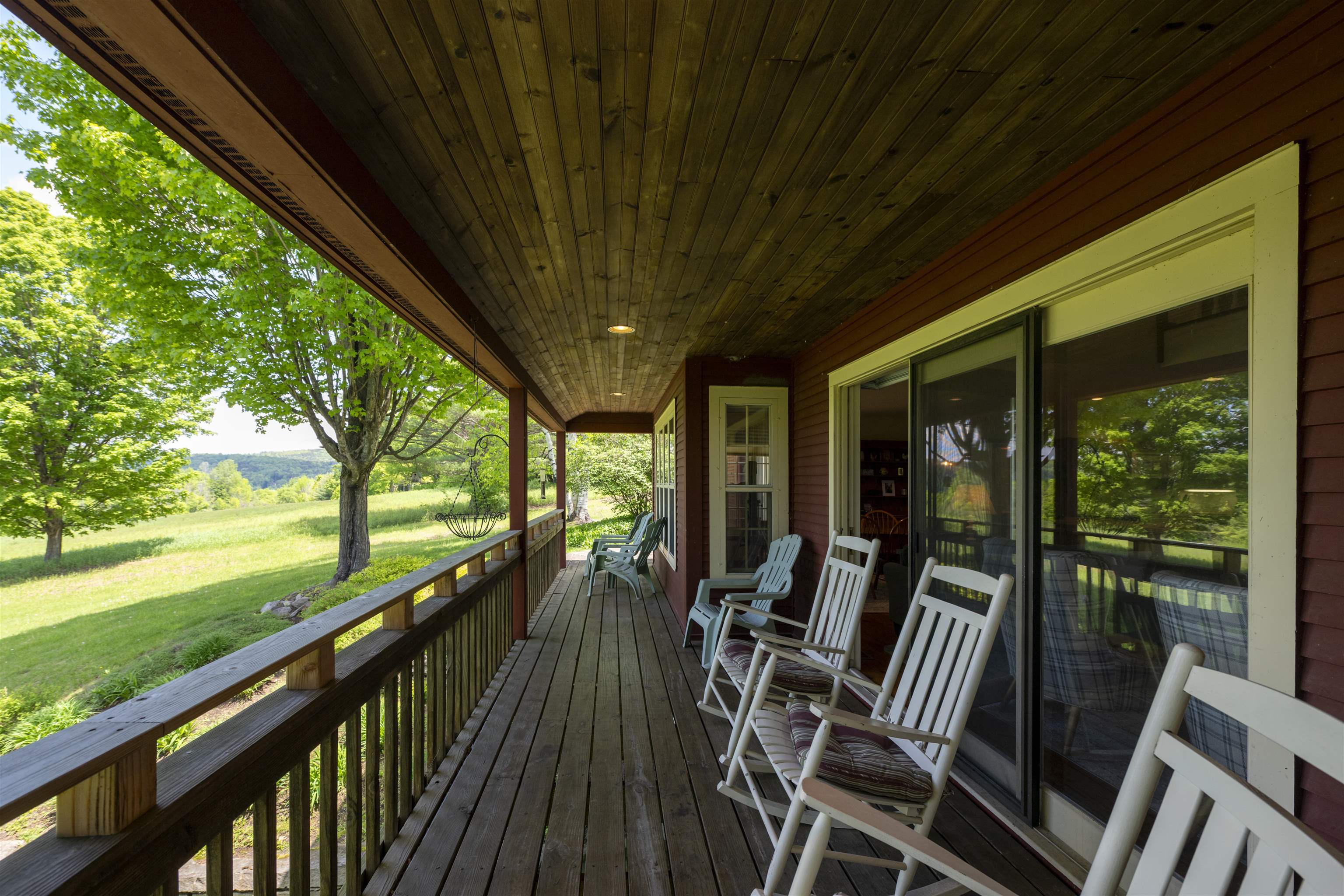 193 Chester Arthur Road Hartford, VT 05059 - Photo 18 of 34