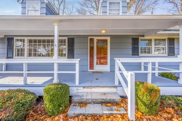 $799,000 | 367 Greenbrier Court, Mountainside, NJ 07092