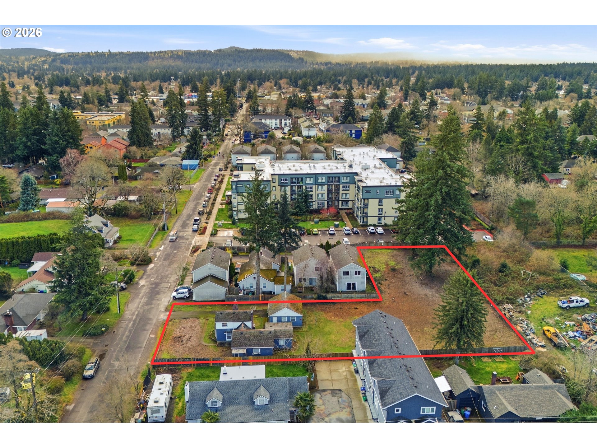 425 Northeast 146th Avenue Portland, OR 97230 - Photo 5 of 12 a view of a city