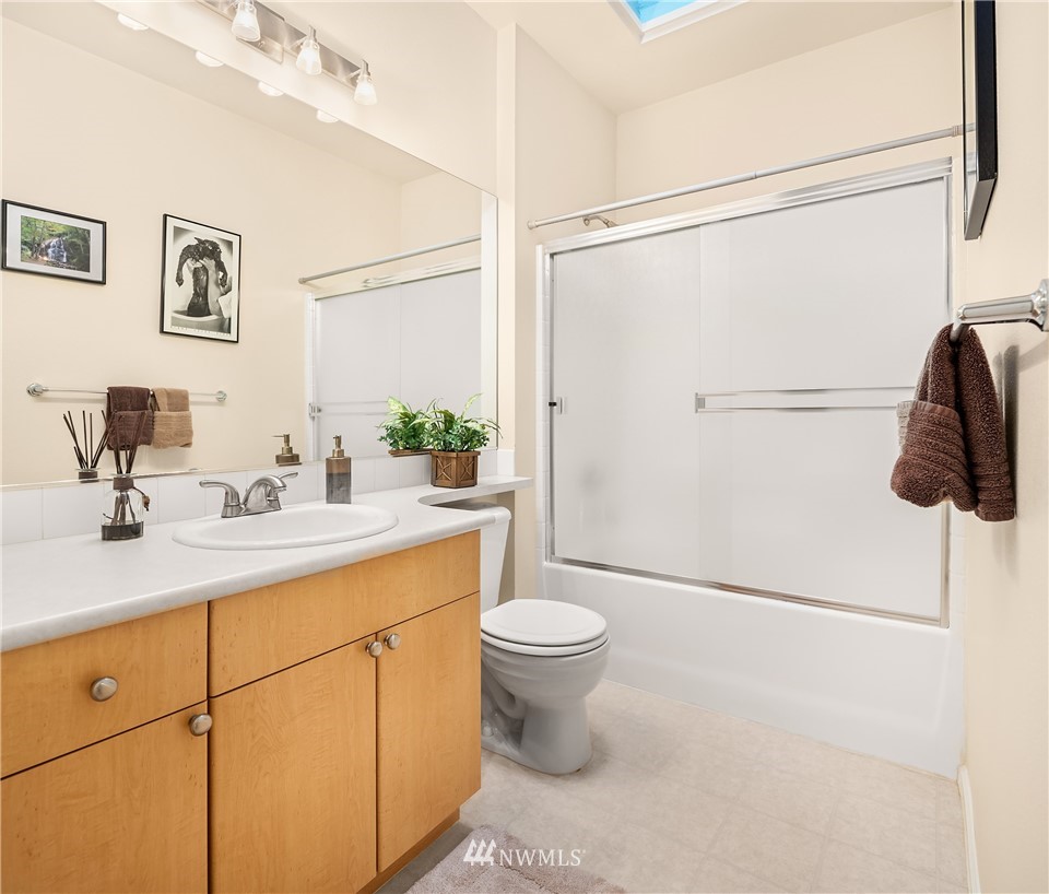 4818 Davis Place South, Unit A Renton, WA 98055 - Photo 13 of 16 Gallery Image 13