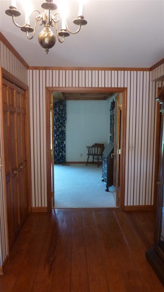 7512 Newburgh Road Evansville, IN 47715 - Photo 4 of 30 Gallery Image 4