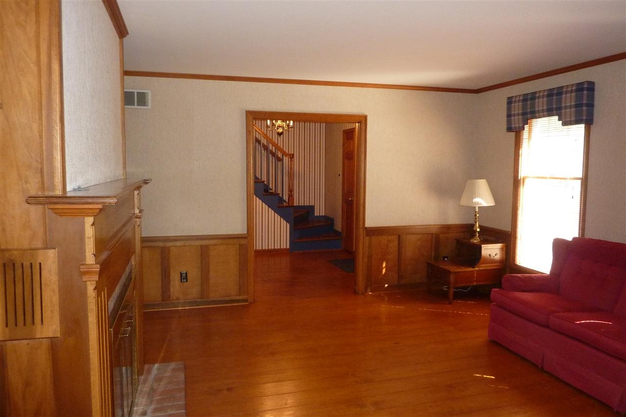 7512 Newburgh Road Evansville, IN 47715 - Photo 6 of 30 Gallery Image 6