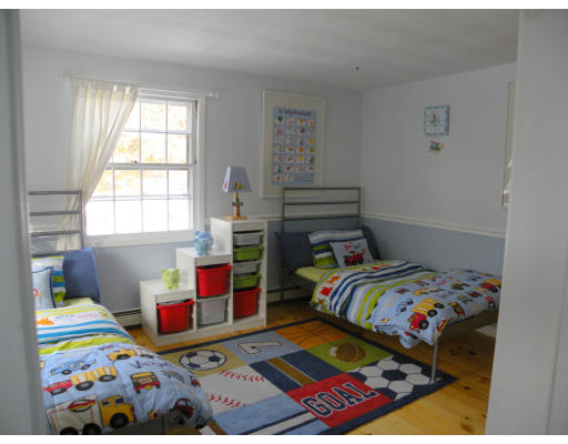 14 Gary Road Chelmsford, MA 01824 - Photo 13 of 25 Gallery Image 13