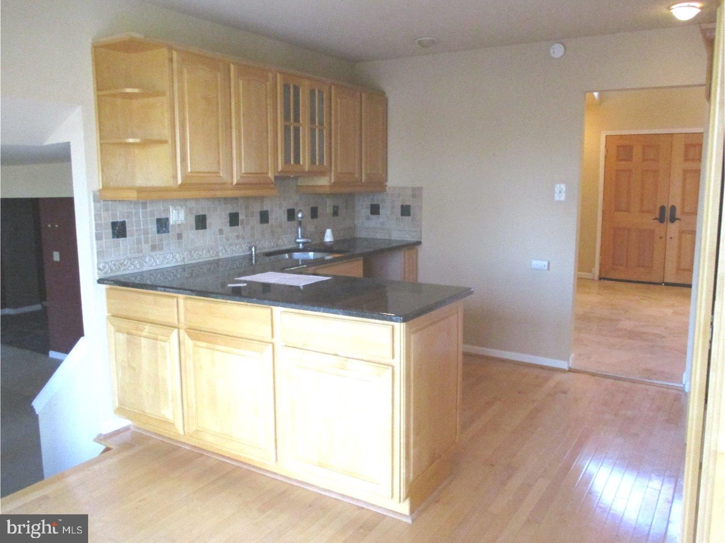 58 Michael Road Holland, PA 18966 - Photo 5 of 23 Kitchen