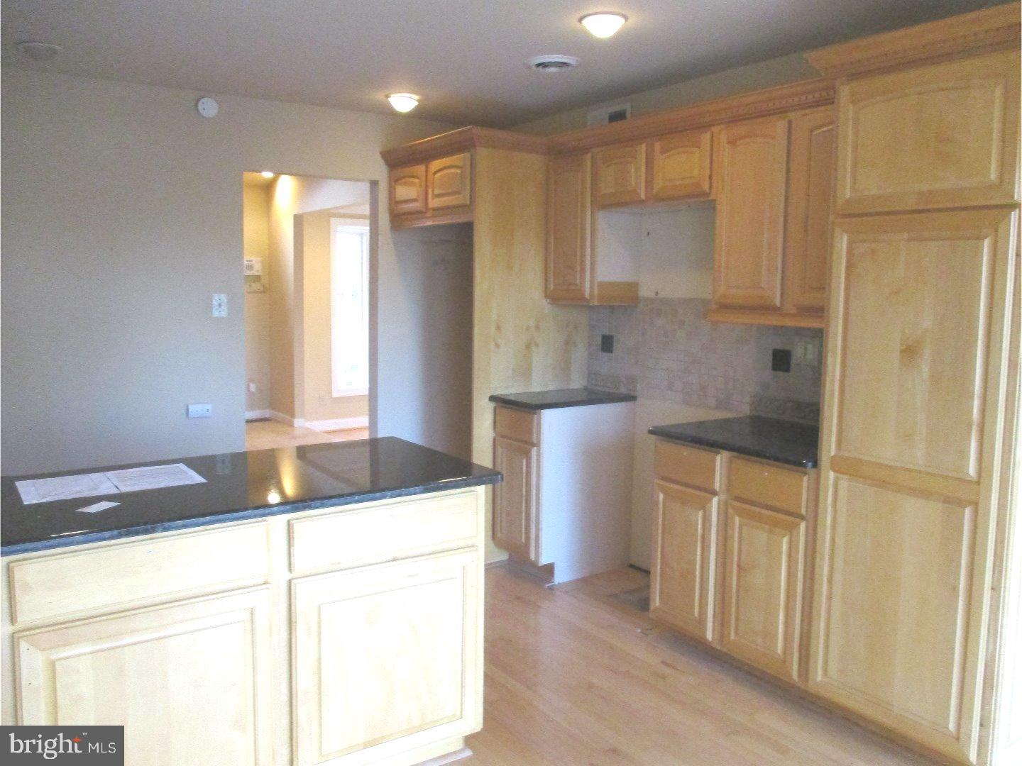 58 Michael Road Holland, PA 18966 - Photo 6 of 23 Kitchen