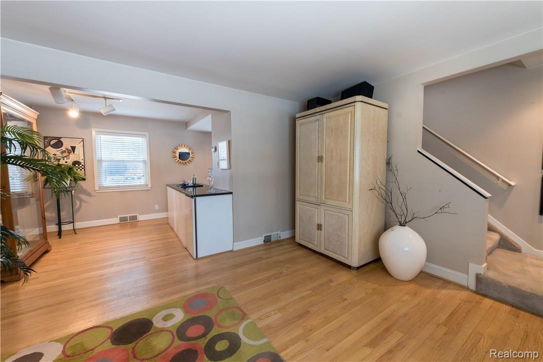 1646 Graefield Road Birmingham, MI 48009 - Photo 6 of 10 DSC_3881-HDR.jpg