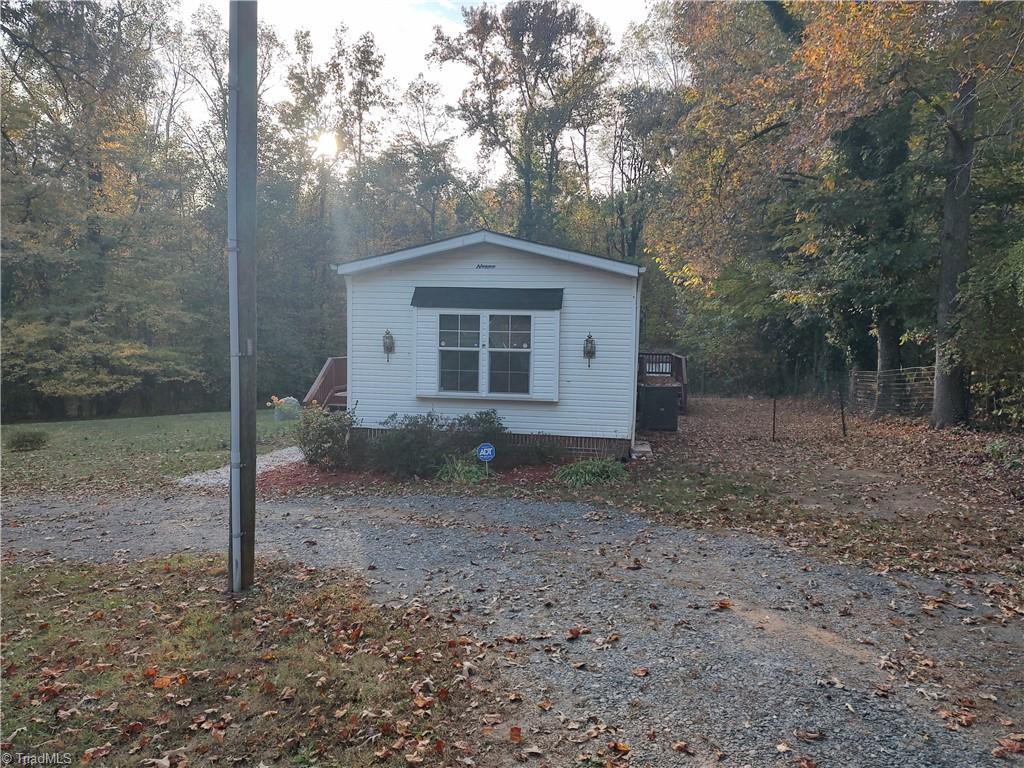 132 Lake Lemar Road Reidsville, NC 27320 - Photo 3 of 9 Gallery Image 3