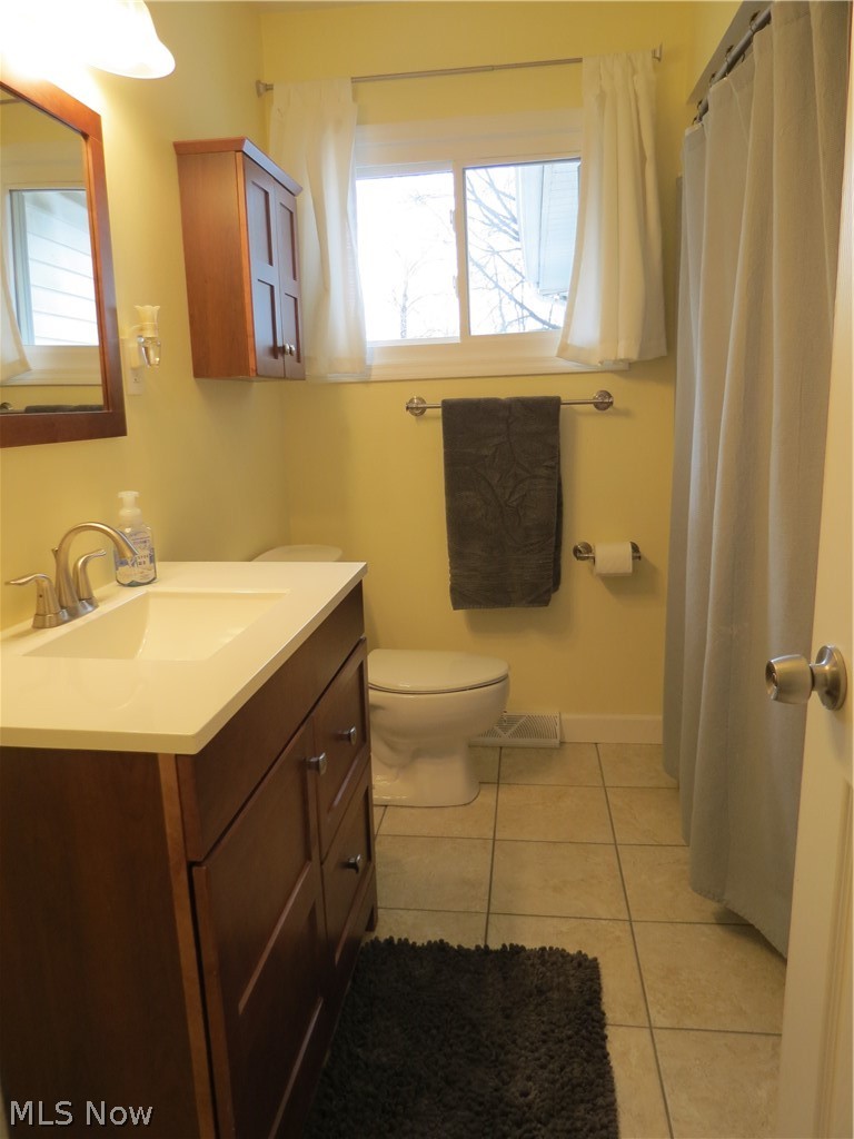 3017 Dentzler Road Parma, OH 44134 - Photo 6 of 21