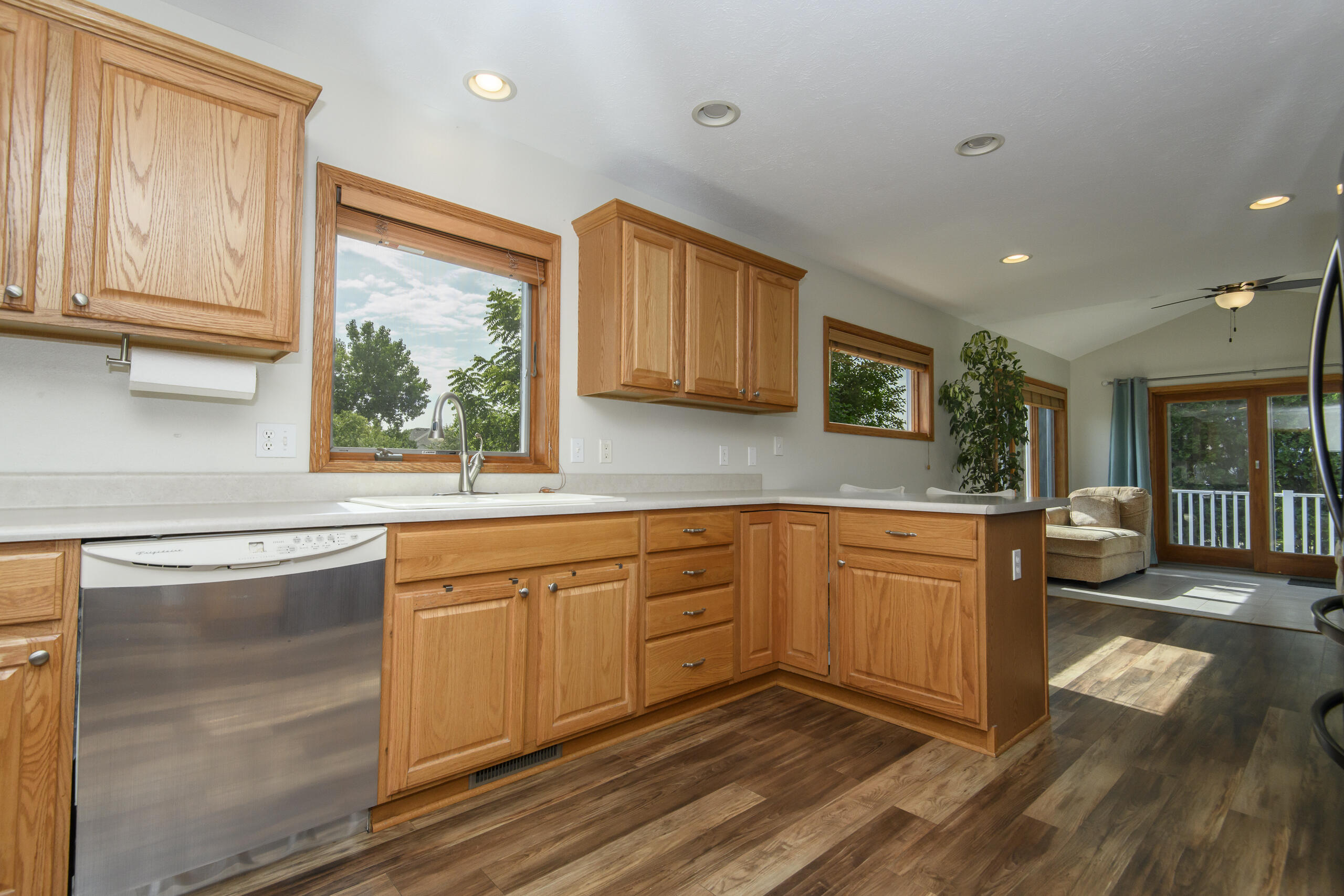 1610 Kyle Lane, Unit 28 Beloit, WI 53511 - Photo 4 of 35 Kitchen