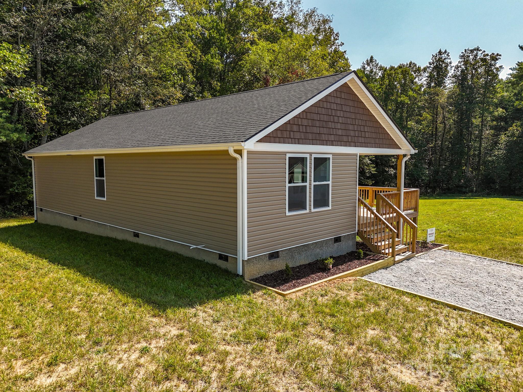 251 Tuttle Road Hendersonville, NC 28792 - Photo 34 of 36 Gallery Image 34