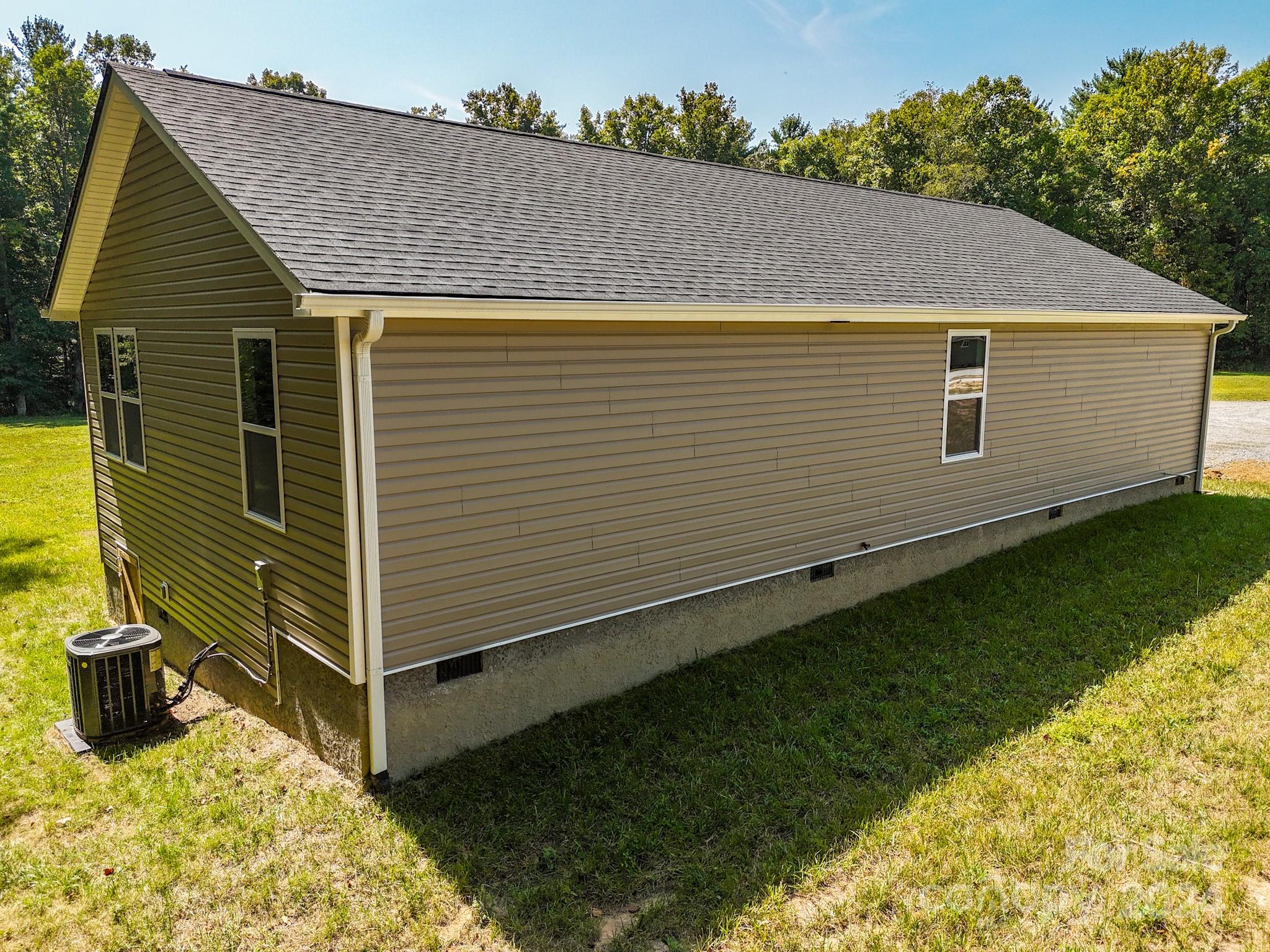 251 Tuttle Road Hendersonville, NC 28792 - Photo 35 of 36 Gallery Image 35
